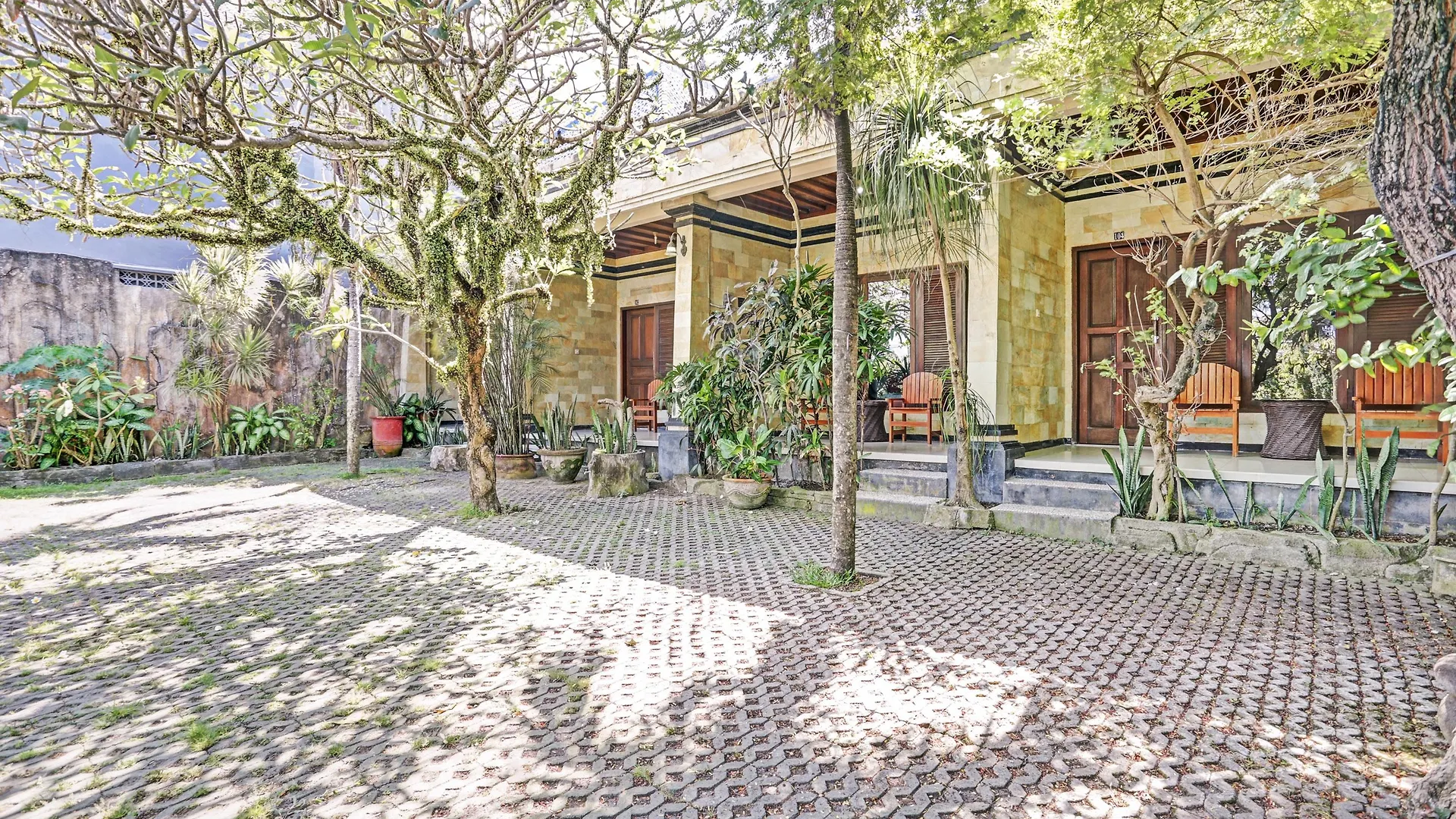 Oyo 3902 Pondok 828 Residence Pesanggaran